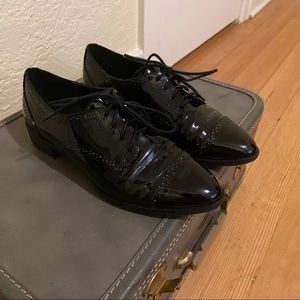 Patent Anne Klein Louisa vegan leather oxfords